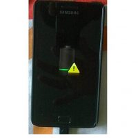 Sạc pin dấu chấm than Samsung là gì?