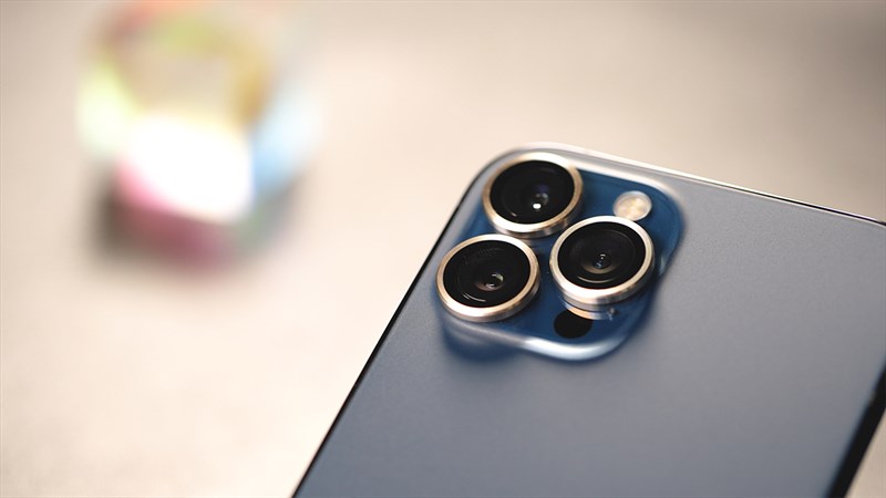 Cụm camera iPhone 13 Pro Max được bảo vệ bởi mặt kính sapphire cao cấp