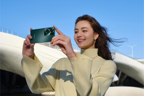 Selfie “đỉnh cao” với tích hợp cảm biến Sony IMX615 32MP.