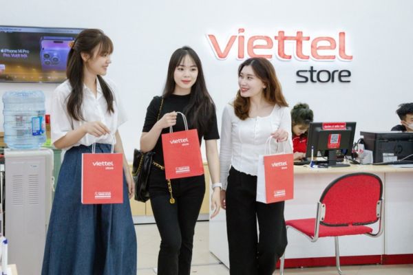 Mua iPhone chính hãng tại Viettel Store