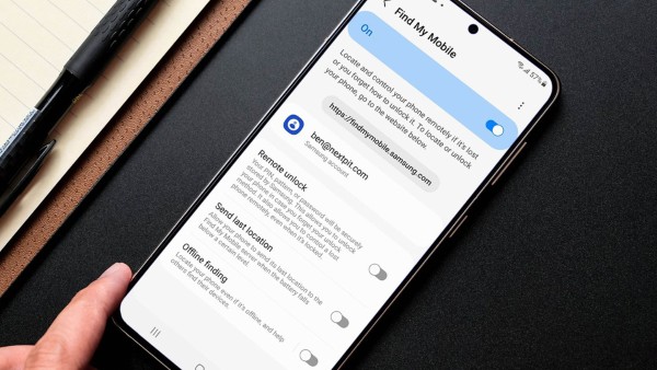 Chọn Erase Data để bắt đầu reset