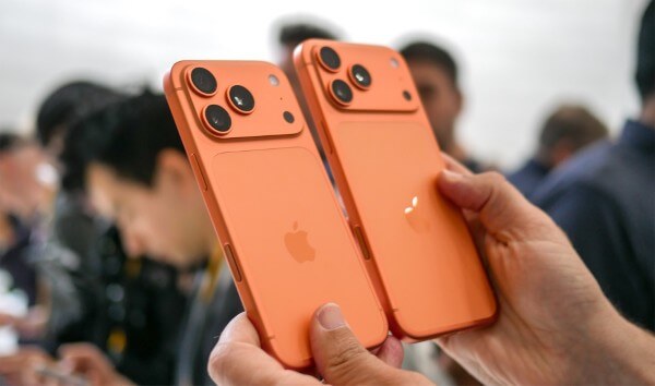 Màu Cam Vũ Trụ có trên phiên bản iPhone 17 Pro và iPhone 17 Pro Max