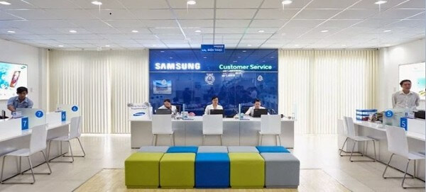 Những trường hợp cần mang điện thoại Samsung đến trung tâm bảo hành 