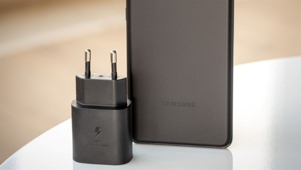 Sử dụng củ sạc và cáp sạc chính hãng Samsung