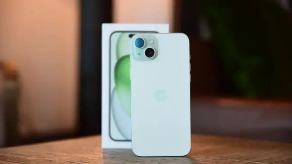 iPhone 15
